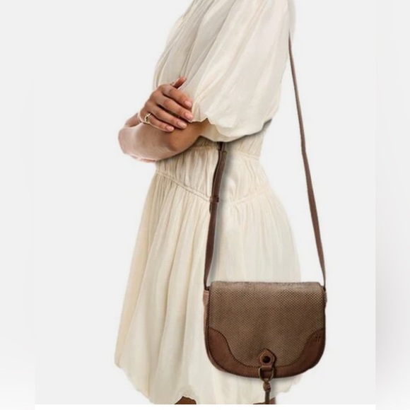 Frye Handbags - Frye Shiloh Small Leather Saddle
Bag Beige Snake Design Adjustable Strap Pockets